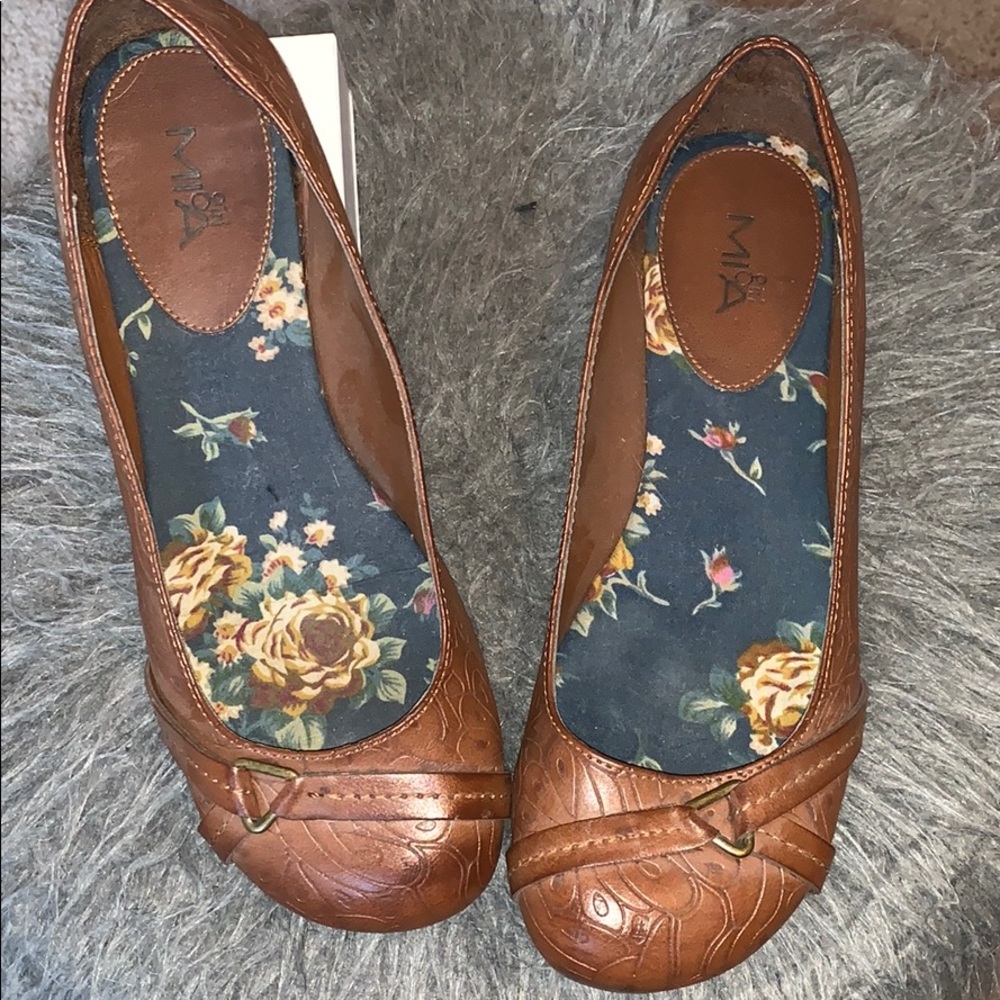 Mia Girl Light brown heel flats